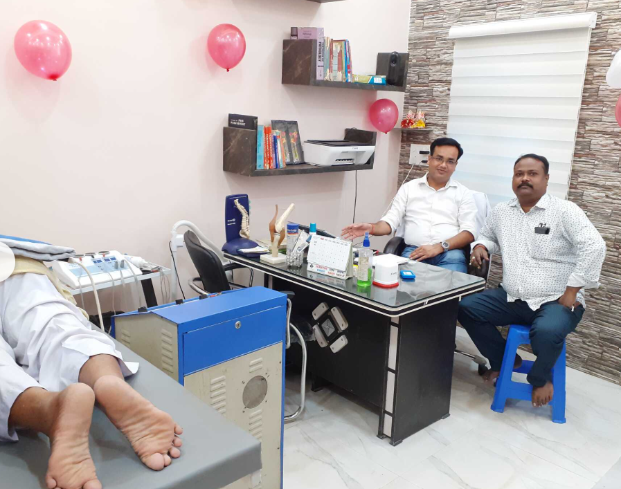 Consultation and treatment cabin
